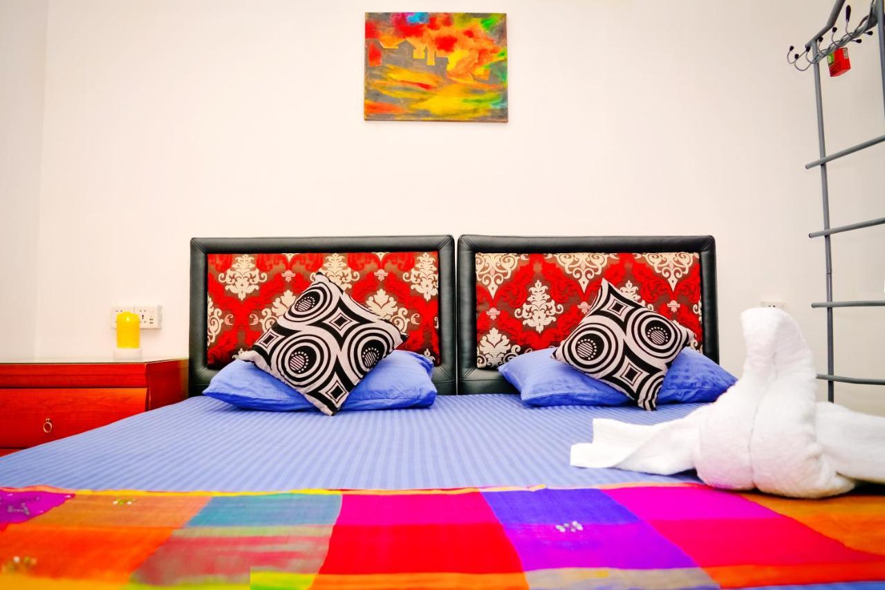 Yoyo Airport Hostel Negombo Bagian luar foto