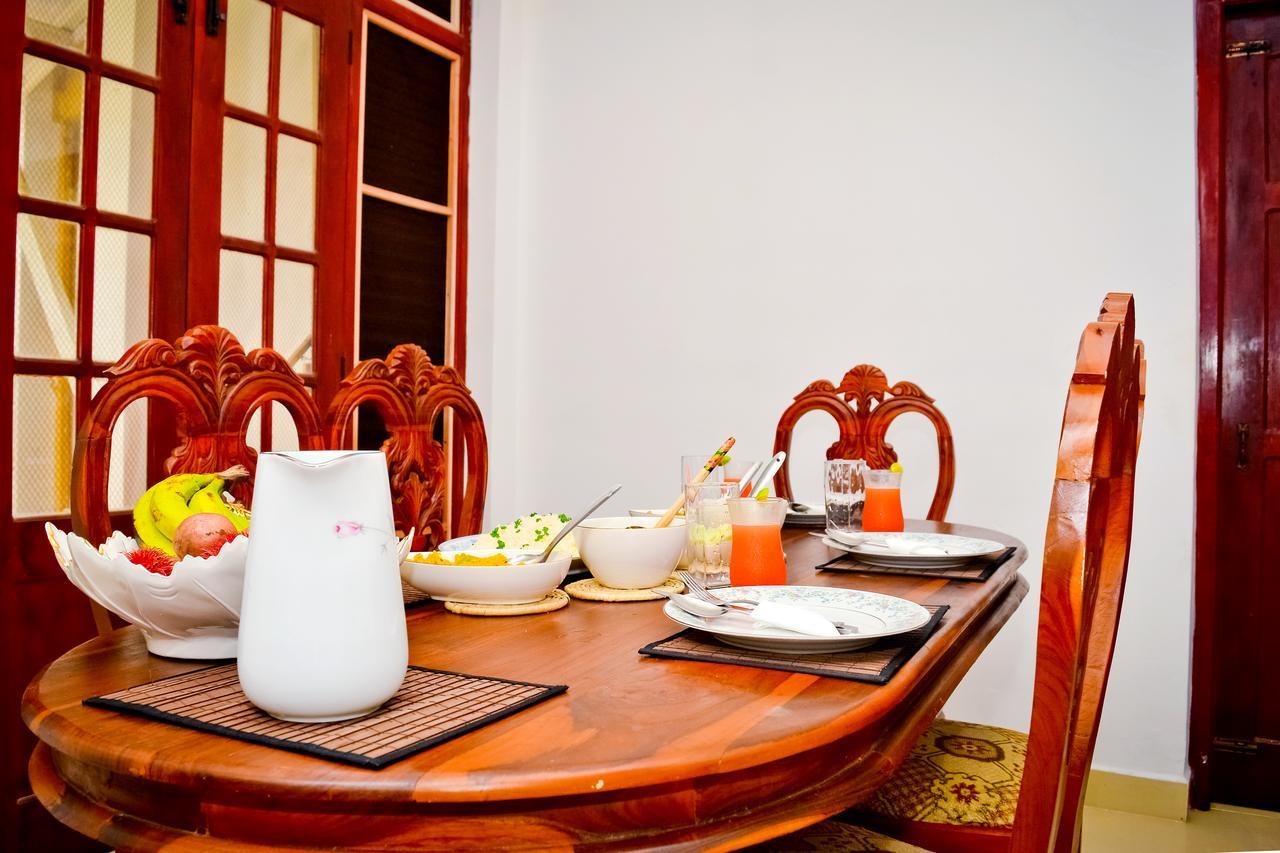 Yoyo Airport Hostel Negombo Bagian luar foto